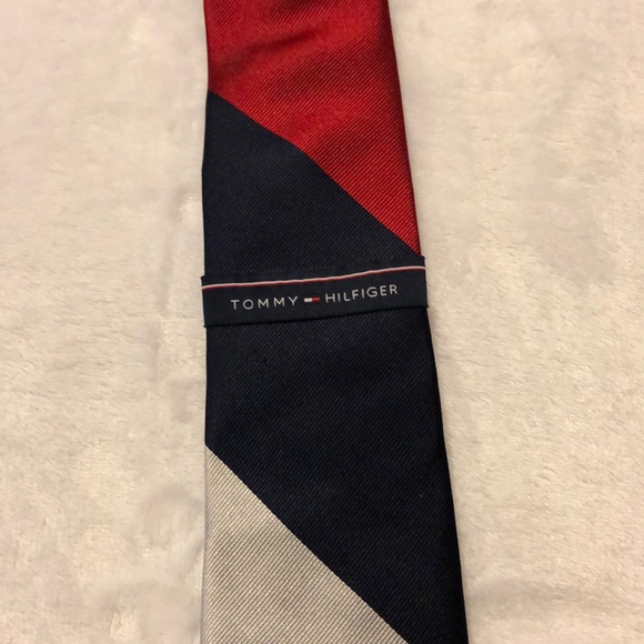 Tommy Hilfiger tie - Picture 2 of 5